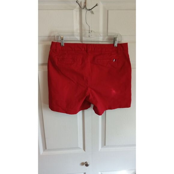 Tommy Hilfiger red and blue button 5" classic stretch shorts - Picture 2 of 7